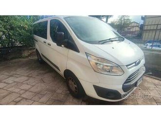 ford transit custom 9 posti