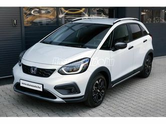 honda jazz 1.5 i-mmd hybrid crosstar ecvt