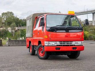 ’97 toyota dyna double cab firetruck w/ 4wd and front locking hubs!