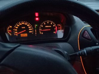 mitsubishi space runner an. 1999