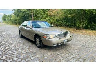 lincoln town car v8 designer sofa couch