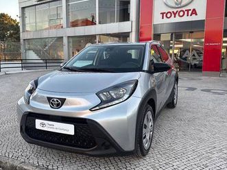 toyota aygo 1.0 play