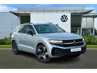volkswagen touareg - 3.0 v6 tdi 4motion 286 black edition 5dr tip auto + tow bar + ambient lighting