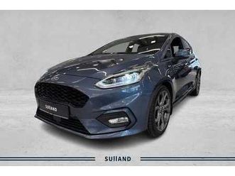 st-line fin fargekombinasjon sammen med fords styling