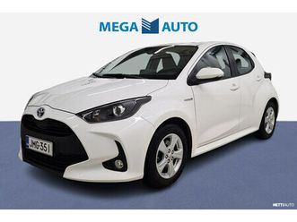 1,5 hybrid active, merkkiliikkeen huoltokirja, ôlykäs mukautuva vakionopeudensäädin.