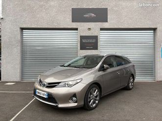 toyota auris touring sports 136h dynamic