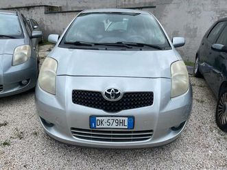 toyota yaris 1.0 5 porte sol