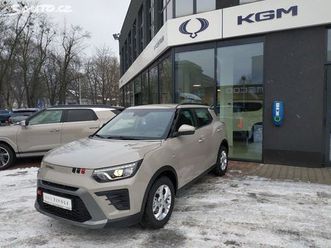 ssangyong tivoli 1.5t style 2wd,at,skladem
