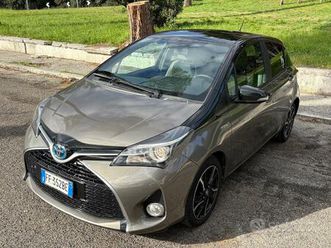 toyota yaris hybrid - full optional