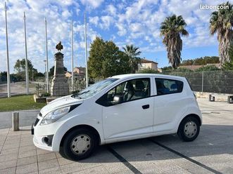 vente voiture chevrolet sparks blanc faible kilomètre bonne affaire