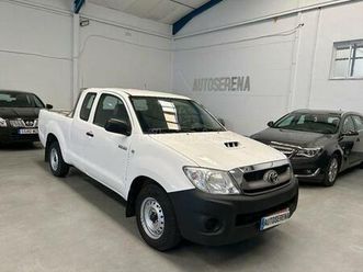 toyota - hilux 2.5 d4d cabina doble gx