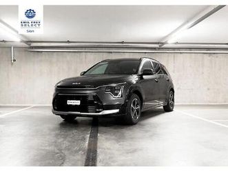 kia niro 1.6 gdi plug-in hybrid power edition: réserver un essai sur route !