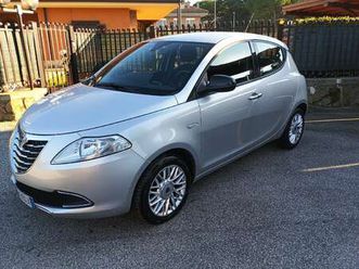 ypsilon 1.2 8v gpl 2015 platinum 69cv e6
