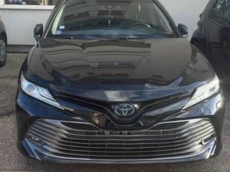 toyota camry hybrid 218ch