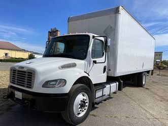 2018 freightliner m2 26' high cube box truck with liftgate **non-cdl**
