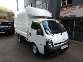 2.7d workhorse dropside (aircon)