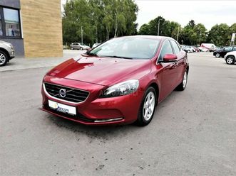 volvo v40 d2 momentum business