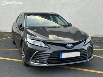 toyota camry 2,5 hybrid,1.majčr,dph,executi