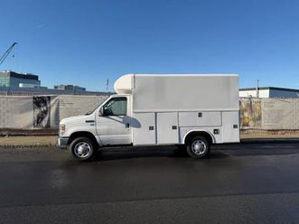 2012 ford e350 cutaway with enclosed utility body