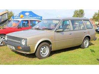 1989 nissan sunny station wagon beige manuel, 4 vitesses...
