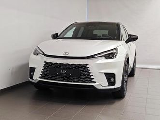 lexus lbx 1.5 hybrid cool awd: réserver un essai sur route !