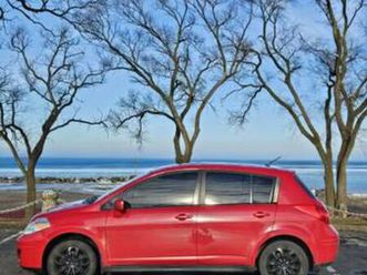 2011 nissan versa s hatchback