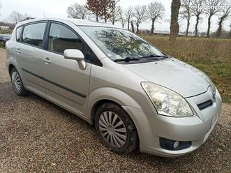 toyota corolla verso 7 places