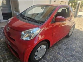 toyota iq 2015 2 place 8500 12300km