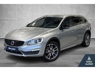 volvo v60 cross country d3 150hk summum fin-km velholdt 2017 grå