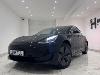 standard range plus auto rwd 4dr