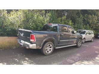 dodge ram 1500 laramie