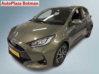 toyota yaris 1.5 hybrid first edition