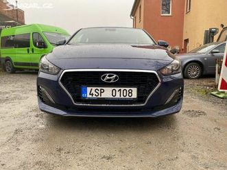 hyundai i30 1,4 fastback