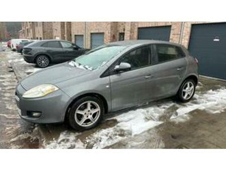 ② fiat bravo 1.6diesel* 2010*182000km*a/c* navi — fiat — 2ememain