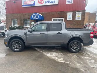 2023 maverick xlt hybrid, only 7k & $227 bi-wkly oac*