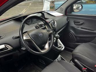 auto lancia y 1.2 gold