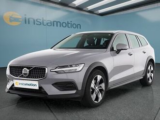 volvo v60 cross country b4 awd plus 145 kw