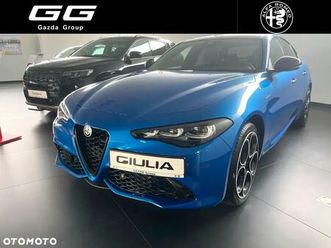 alfa romeo giulia 2.0 turbo 16v at8 veloce