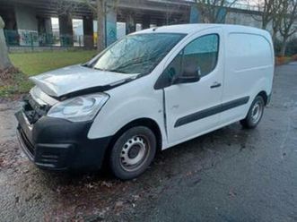 ② peugeot partner 2017 1.6 hdi 95 000 km euro 6b — camionnettes & utilitaires — 2ememain