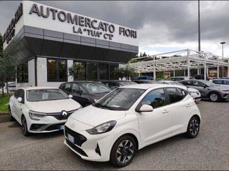 hyundai i10 1.0 mpi at tech del 2023 usata a roma