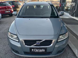 volvo v50 2.0d momentum