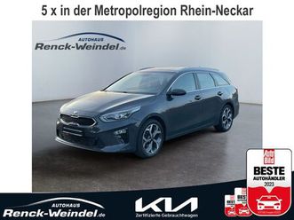 kia ceed_sw spirit 1.6 crdi el. panodach navi sounds