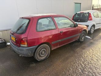 toyota starlet - 1.3-16v/inruilkoopje/zo mee/ apk tot 05-10-2026/