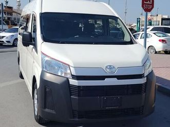 toyota hi roof bus v6 2023 13 seater