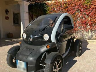 twizy 45 des 14 ans 5.700 km