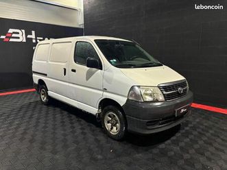 toyota hi ace vu rch/lxh 10-20 2.5 d-4d 4wd fourgon 120cv