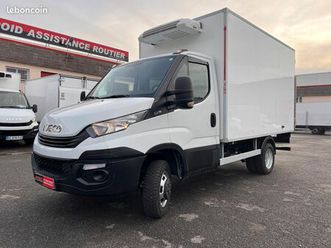 daily 35c14 châssis cabine roues jumelées 2.3l 140 ch frigorifique + clim avec porte latérale & hayon élévateur 750 kg / frigo fonctionnant sur route et secteur