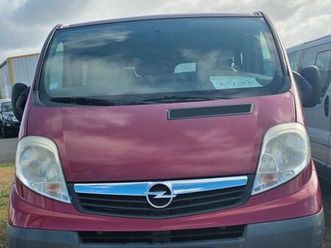 opel vivaro 9 places