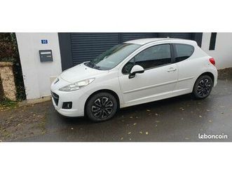 207 1.4 hdi 2 places