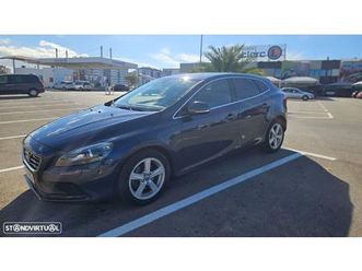 volvo v40 d2 momentum